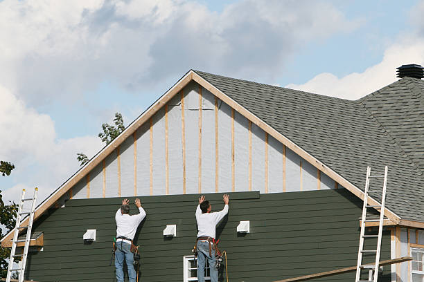 Professional Siding Replacement technician working in Sunbury, OH